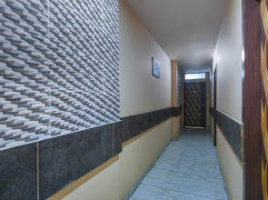 OYO 72016 Hotel Golden Palace