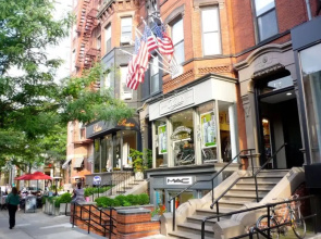 Luxe Condo Back Bay Boston-3 Bedrooms & 2 Baths