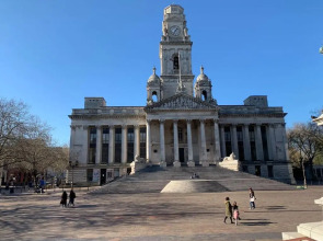 Modern City Centre Apartment