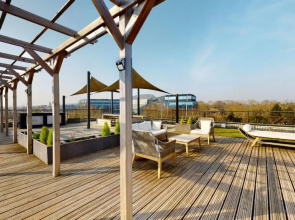 Luxury Stevenage North Central Apartment Business Leisure