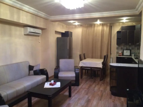 Yeznik Koghbatsi - Amiryan crossroads 2 bedroom Comfortable apartment with Balcony KO333