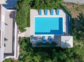 Amazing Home in Zrnovnica With Outdoor Swimming Pool, Wifi and 3 Bedrooms