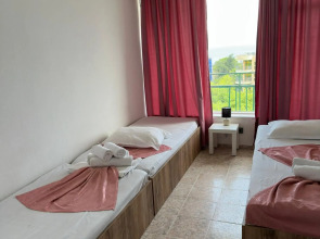 Sunny Varshava Hotel