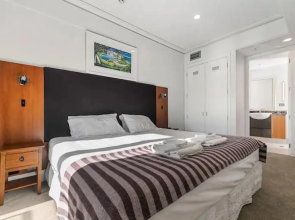 Stunning two-bedroom Viaduct apartment