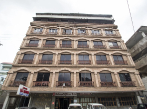 OYO 16955 Belsons Taj Mahal Hotel