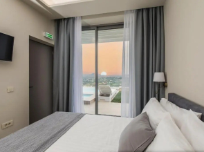 Pietra Caves Suites