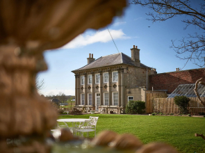 Ednam House Hotel