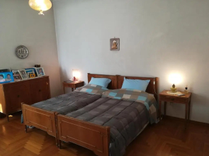 Vintage apartment KOLONAKI