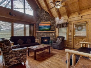 Ern819 - Mountain Majesty - Great Location! Close To All The Action! 5 Bedroom Cabin by RedAwning