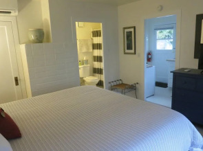 '1900' Guest House ~ Near OSF