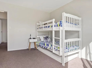 Surf and Sun Bach - Waihi Beach Holiday Home