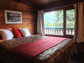 Rundle Mountain Lodge