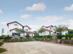 jeju dodamcheon pension