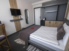 Dewy Hotel
