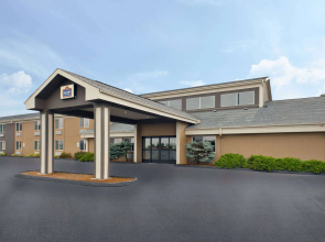 AmericInn by Wyndham Bay City