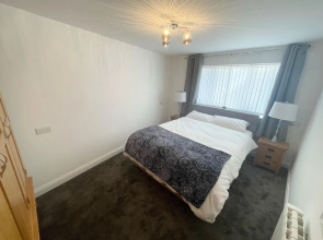 Beautiful Private Detached 1-bed Bungalow