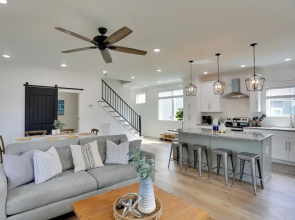 Modern Luxury Retreat: Walk to Tims Ford Lake!