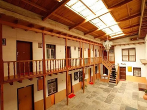 Hotel Om's Home