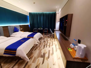 Super 8 Select Hotel (Tianjin Micube Xiaozhan Military Training Park Branch)