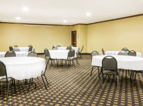 Wichita West Inn And Suites