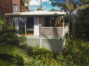 Benji's By The Sea