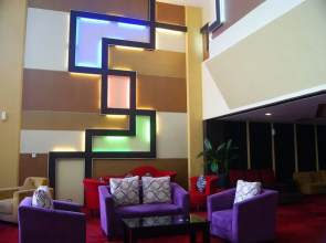 Capital O 1963 Hotel The New Benakutai