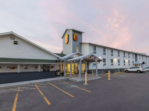 Super 8 by Wyndham Belgrade/Bozeman Airport