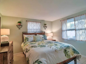 Waterfront Bradenton Home: Heated Pool & Fire Pit