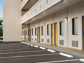 Hotel Bo, Days Inn by Wyndham Chattanooga Downtown