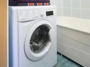 Nice private room in a three room apartment Free parking Feel like at home