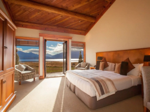 Fiordland Lodge