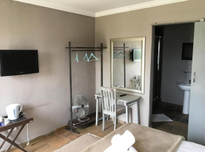 Rhino Creek Estate