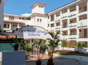 One Beach Street 310 C