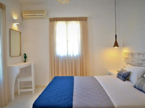 Moraitis Studios Dioni Lux Inn