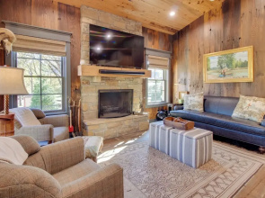 Walk to White River: Cozy Escape w/ Screened Porch