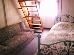 Pension Country Born