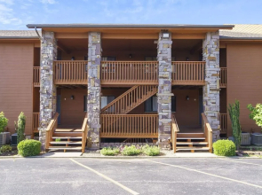 Pool View Oasis - Community Amenities