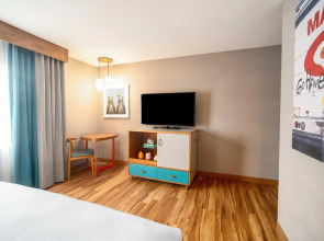 The Kinney - Venice Beach