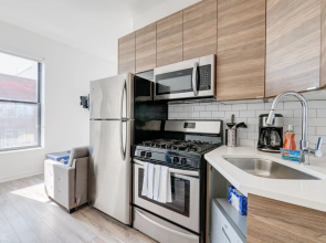Feel Comfy And Cozy At This Lovely Chi-town Home Away From Home - 747 Lofts Cabin 308 by RedAwning