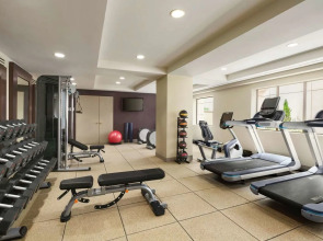 Hilton Checkers Los Angeles