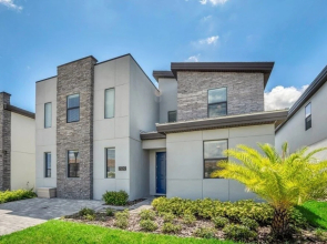 Luxury Lake View 9 Br Villa With Games Room 9 Bedroom Home by Redawning
