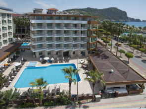 Riviera Hotel & Spa