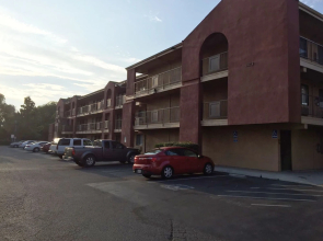 Budget Inn and Suites