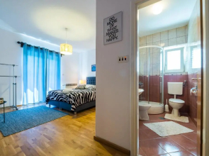 Francesca Guesthouse