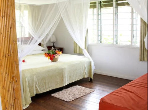 Palmlea Farms Lodge and Bures Villas