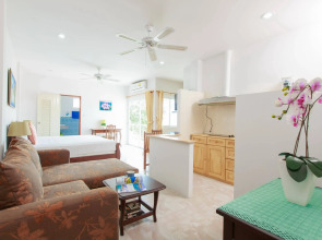 Отель SR Sea View Apartments