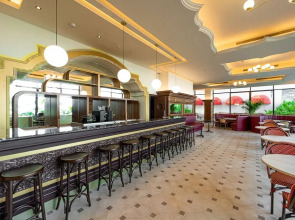 Отель Voco Dubai Monaco The Heart of Europe