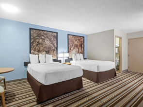 Super 8 by Wyndham Valdosta GA I-75