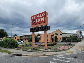 Apollo Inn