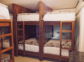 Nahuala Hostal - Hostel